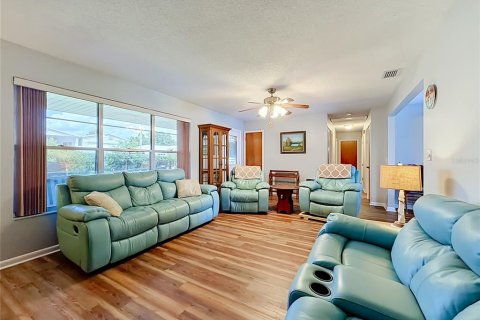Villa ou maison à vendre à Haines City, Floride: 3 chambres, 148.27 m2 № 2324347 - photo 9