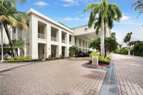 Condominio en Doral, Florida, 1 dormitorio  № 2057241