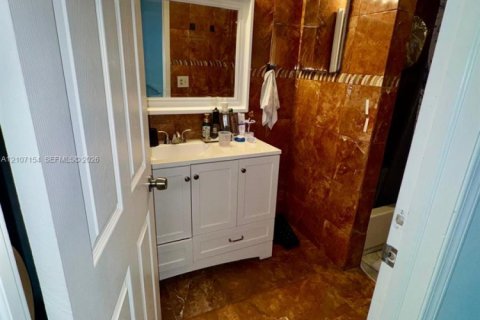 Copropriété à vendre à Plantation, Floride: 2 chambres, 120.4 m2 № 2417830 - photo 18