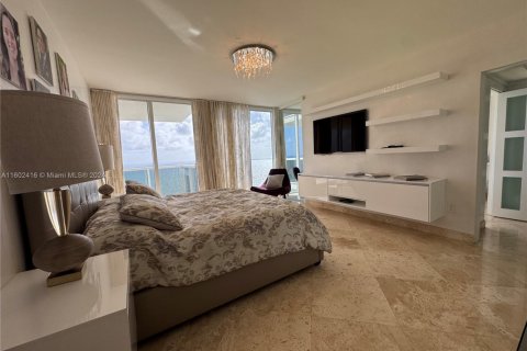 Condominio en venta en Sunny Isles Beach, Florida, 3 dormitorios, 226.68 m2 № 1234937 - foto 16