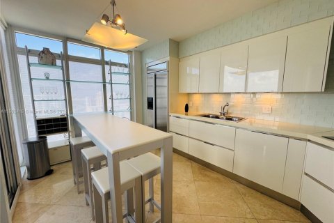 Condominio en venta en Sunny Isles Beach, Florida, 3 dormitorios, 226.68 m2 № 1234937 - foto 14
