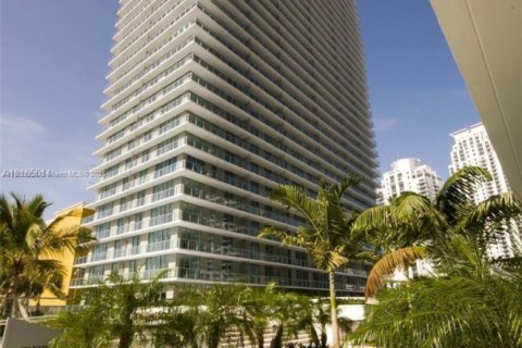 Condo in Miami, Florida, 2 bedrooms  № 1936341 - photo 30