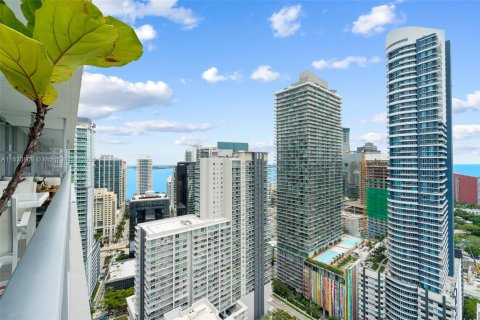 Condo in Miami, Florida, 2 bedrooms  № 1936341 - photo 23