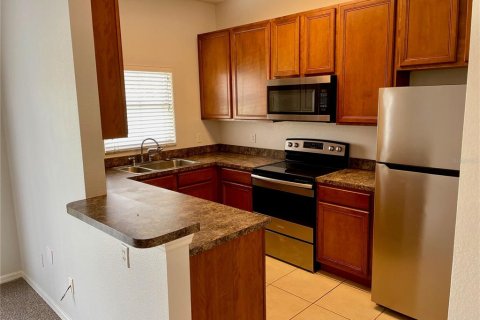 Townhouse in Sanford, Florida 3 bedrooms, 111.76 sq.m. № 2237616 - photo 4