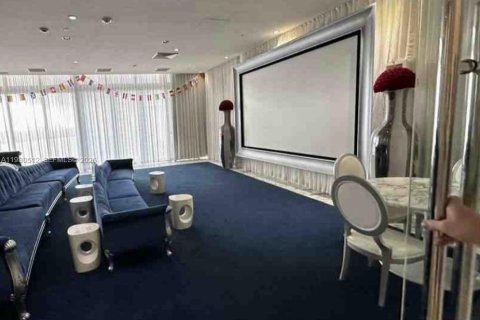 Купить кондоминиум в Майами, Флорида 2 спальни, 119.84м2, № 1991626 - фото 13