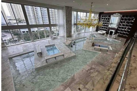 Condo in Miami, Florida, 2 bedrooms  № 1991626 - photo 6