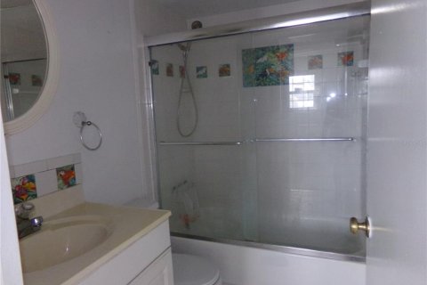 Copropriété à vendre à Clearwater, Floride: 2 chambres, 79.43 m2 № 1347520 - photo 18