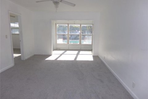 Copropriété à vendre à Clearwater, Floride: 2 chambres, 79.43 m2 № 1347520 - photo 4