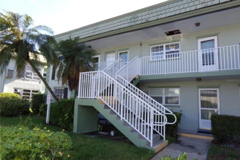 Condominio en venta en Clearwater, Florida, 2 dormitorios, 79.43 m2 № 1347520 - foto 2