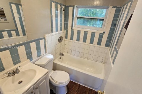 Снять в аренду виллу или дом в Помпано-Бич, Флорида 3 спальни, 99.03м2, № 2046278 - фото 11