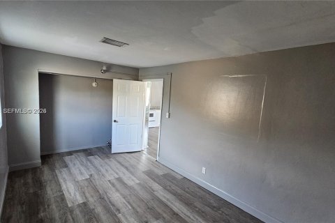 Снять в аренду виллу или дом в Помпано-Бич, Флорида 3 спальни, 99.03м2, № 2046278 - фото 13