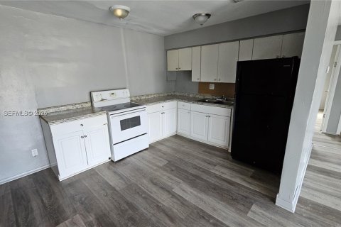 Снять в аренду виллу или дом в Помпано-Бич, Флорида 3 спальни, 99.03м2, № 2046278 - фото 9