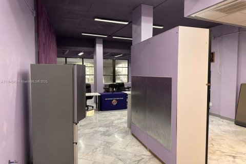 Commercial property in Hollywood, Florida № 1985616 - photo 4