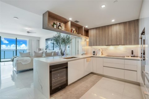 Купить кондоминиум в Помпано-Бич, Флорида 7 спален, 578.32м2, № 949877 - фото 18