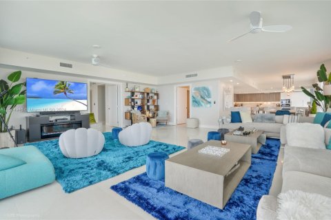 Купить кондоминиум в Помпано-Бич, Флорида 7 спален, 578.32м2, № 949877 - фото 8