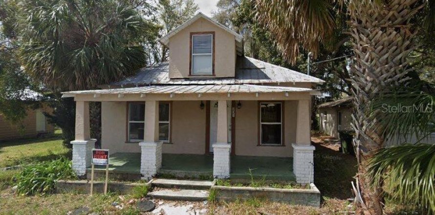 House in Leesburg, Florida 2 bedrooms, 98.29 sq.m. № 2097414