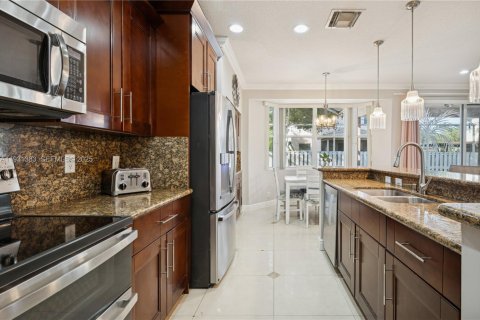 Купить виллу или дом в Санрайз, Флорида 3 спальни, 228.17м2, № 1990006 - фото 8