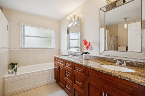 Купить виллу или дом в Санрайз, Флорида 3 спальни, 228.17м2, № 1990006 - фото 14