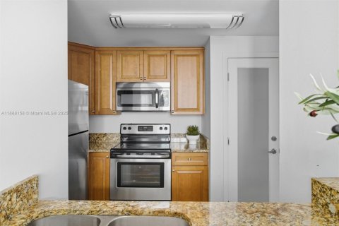 Copropriété à louer à Miami, Floride: 1 chambre № 1944271 - photo 12