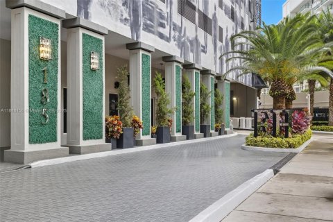 Copropriété à louer à Miami, Floride: 1 chambre № 1944271 - photo 24