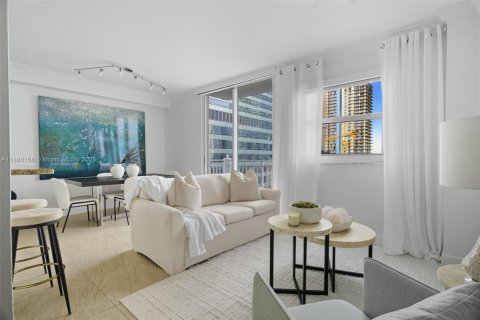 Copropriété à louer à Miami, Floride: 1 chambre № 1944271 - photo 1