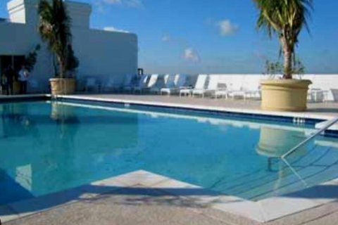 Copropriété à louer à Hollywood, Floride: 1 chambre, 73.86 m2 № 2382881 - photo 5