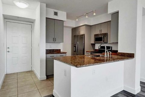 Copropriété à louer à Hollywood, Floride: 1 chambre, 73.86 m2 № 2382881 - photo 9