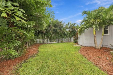 House in Palm Harbor, Florida 3 bedrooms, 185.9 sq.m. № 2426038 - photo 25