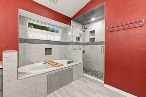 House in Palm Harbor, Florida 3 bedrooms, 185.9 sq.m. № 2426038 - photo 16