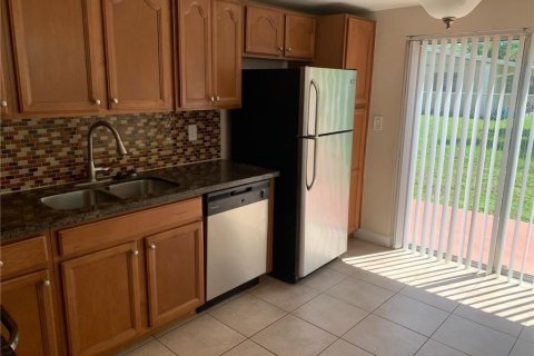 Copropriété à vendre à Pompano Beach, Floride: 2 chambres, 79.43 m2 № 2084432 - photo 4