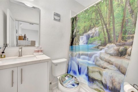 Townhouse in Florida City, Florida 4 bedrooms, 160.72 sq.m. № 1804506 - photo 14