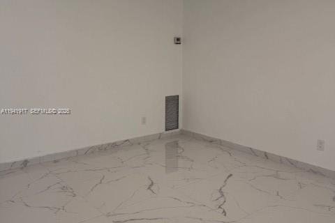 Снять в аренду виллу или дом в Холливуд, Флорида 1 спальня, 357.67м2, № 1998744 - фото 3