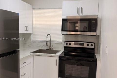 Снять в аренду виллу или дом в Холливуд, Флорида 1 спальня, 357.67м2, № 1998744 - фото 8