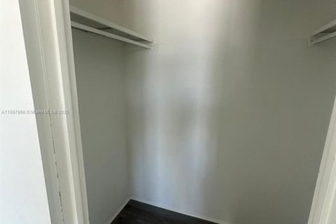 Copropriété à louer à Homestead, Floride: 2 chambres, 99.87 m2 № 1949691 - photo 11