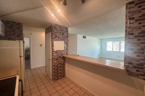 Copropriété à louer à Homestead, Floride: 2 chambres, 99.87 m2 № 1949691 - photo 6