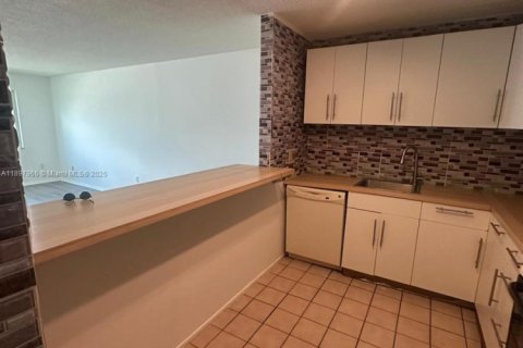 Copropriété à louer à Homestead, Floride: 2 chambres, 99.87 m2 № 1949691 - photo 5