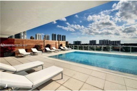 Copropriété à louer à Sunny Isles Beach, Floride: 3 chambres, 158.4 m2 № 2290199 - photo 9