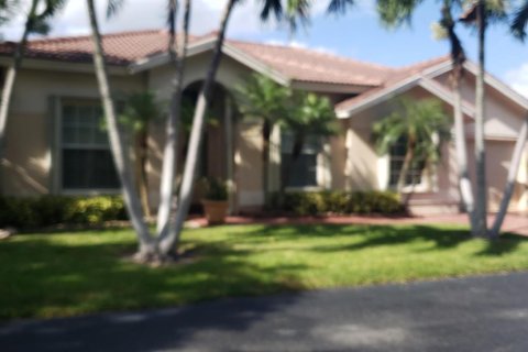 House in Pompano Beach, Florida 3 bedrooms, 148.64 sq.m. № 2272549 - photo 20