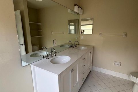 House in Pompano Beach, Florida 3 bedrooms, 148.64 sq.m. № 2272549 - photo 13