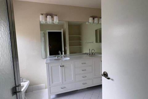House in Pompano Beach, Florida 3 bedrooms, 148.64 sq.m. № 2272549 - photo 14