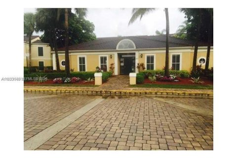 Condo in Coral Springs, Florida, 2 bedrooms  № 1991887 - photo 10