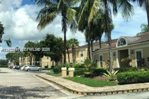 Condo in Coral Springs, Florida, 2 bedrooms  № 1991887 - photo 13