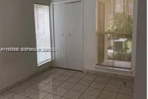 Copropriété à louer à Coral Springs, Floride: 2 chambres, 91.04 m2 № 1991887 - photo 7