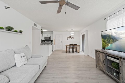 Copropriété à vendre à Tampa, Floride: 2 chambres, 93 m2 № 1907478 - photo 18