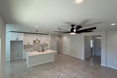 House in Deltona, Florida 3 bedrooms, 172.52 sq.m. № 1569649 - photo 9