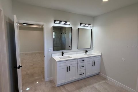 House in Deltona, Florida 3 bedrooms, 172.52 sq.m. № 1569649 - photo 29