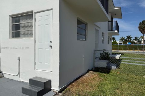 Studio in Miami, Florida № 1968403