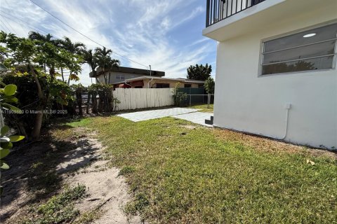 Villa ou maison à louer à Miami, Floride: 203.73 m2 № 1968403 - photo 9