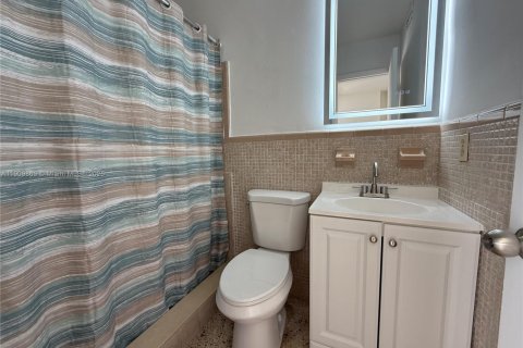 Villa ou maison à louer à Miami, Floride: 203.73 m2 № 1968403 - photo 8