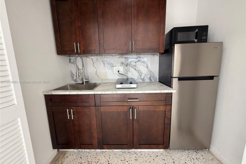 Villa ou maison à louer à Miami, Floride: 203.73 m2 № 1968403 - photo 4